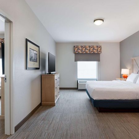 Hampton Inn & Suites Dodge City Boot Hill Casino Екстериор снимка