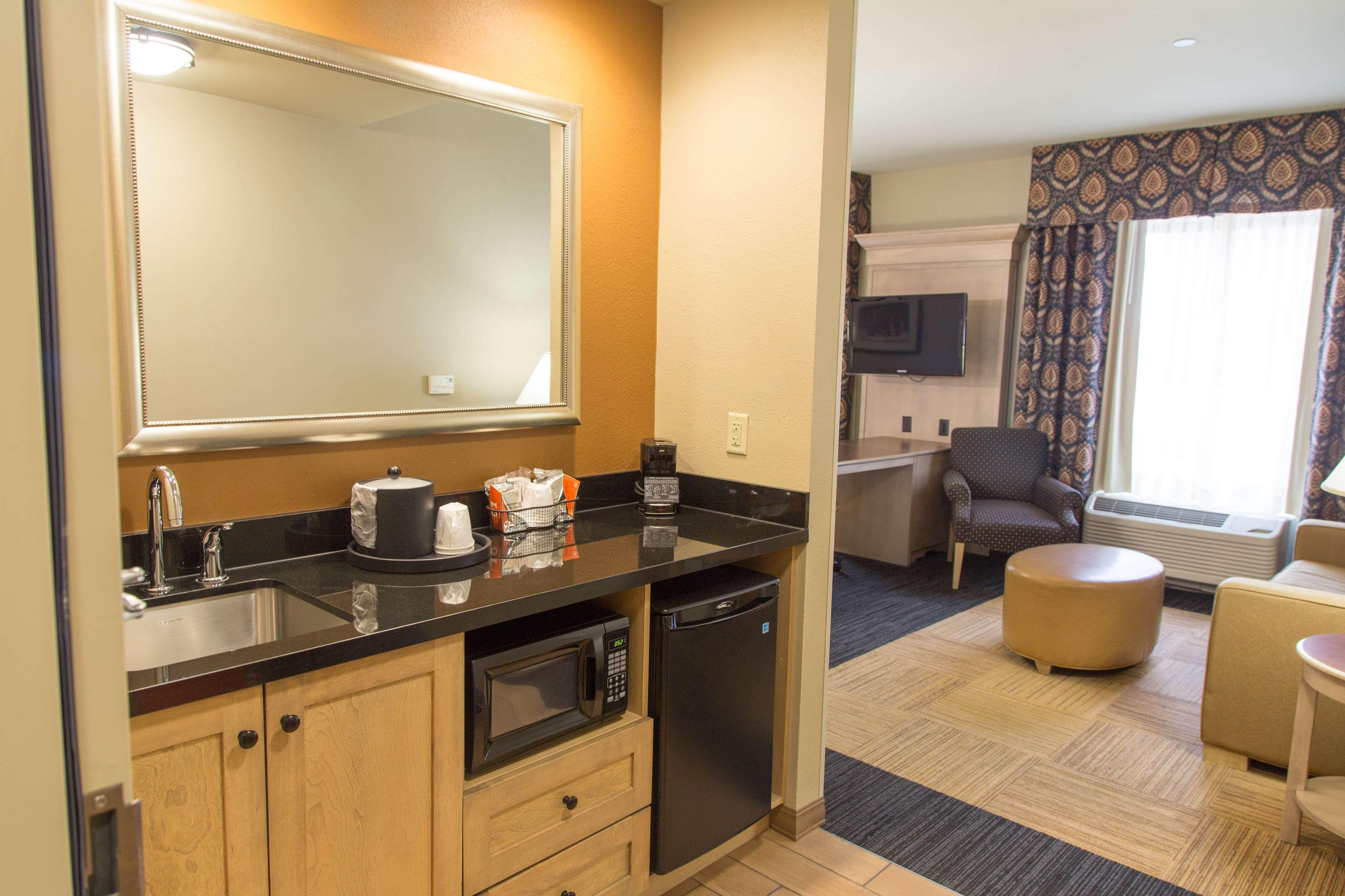 Hampton Inn & Suites Dodge City Boot Hill Casino Екстериор снимка